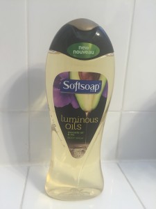 soaftsoap luminous oils avocado & iris body wash