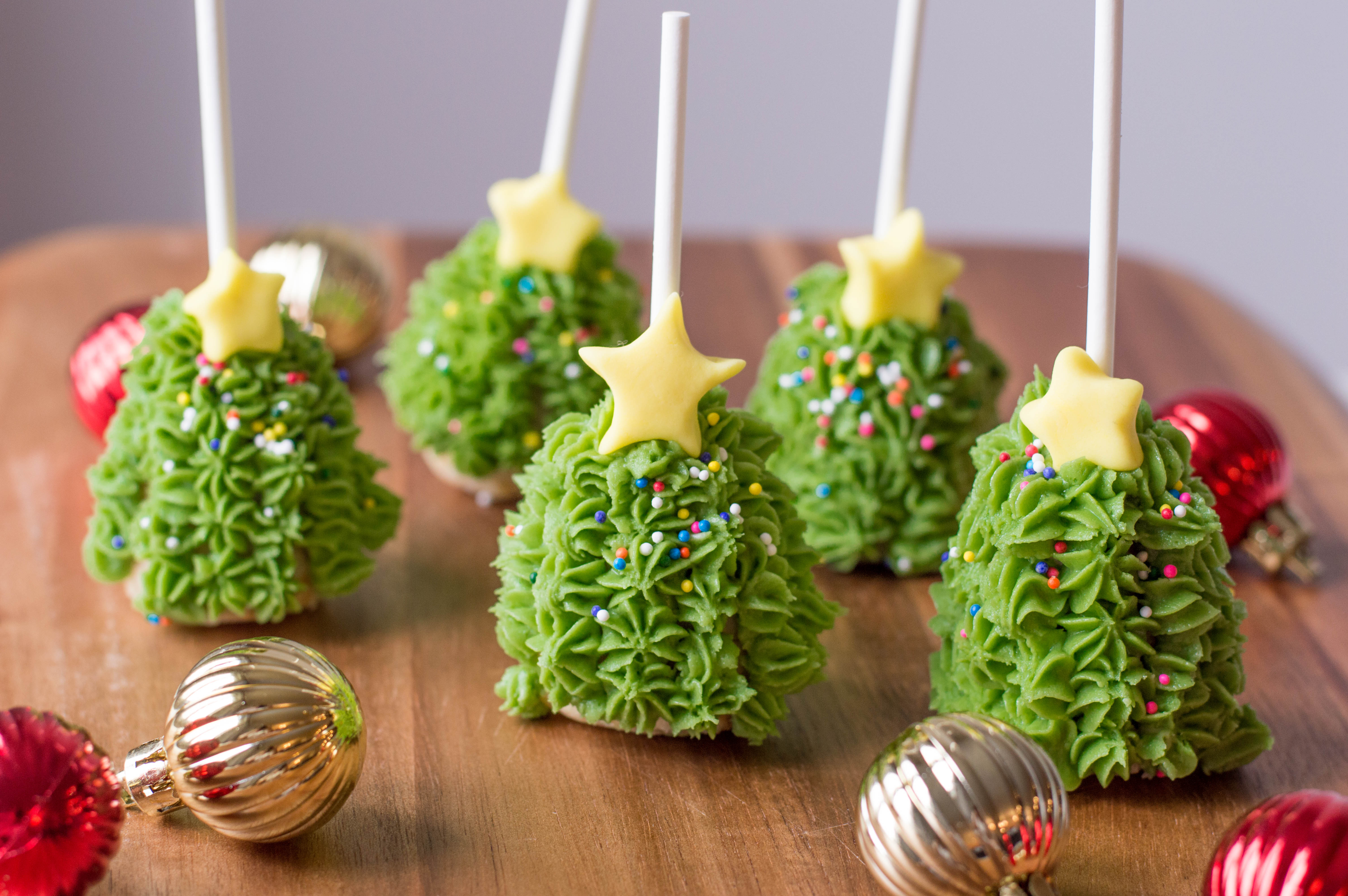 Christmas Tree Cake Pops Mami of Multiples