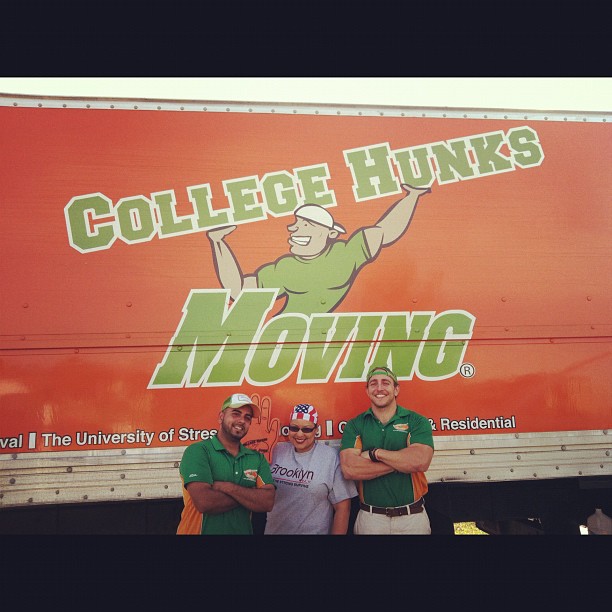 Stress-Free Moving with College Hunks Moving and $50 Cash Giftcard Giveaway @CollegeHunks #CollegeHunksOrlando