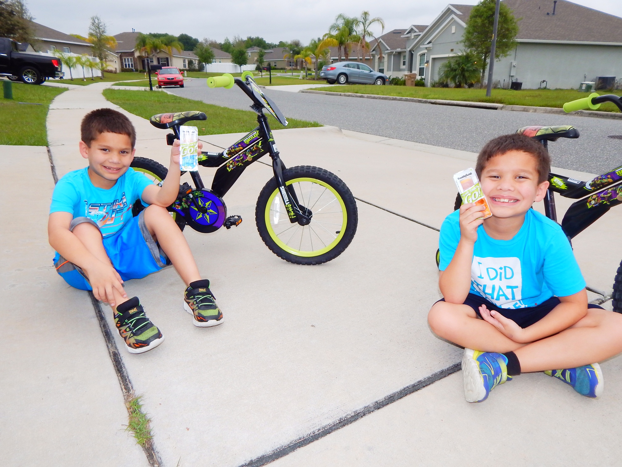 Easy Family Fun Ideas for Busy Families {Smithfield Ready, Snack, Go! Giveaway}