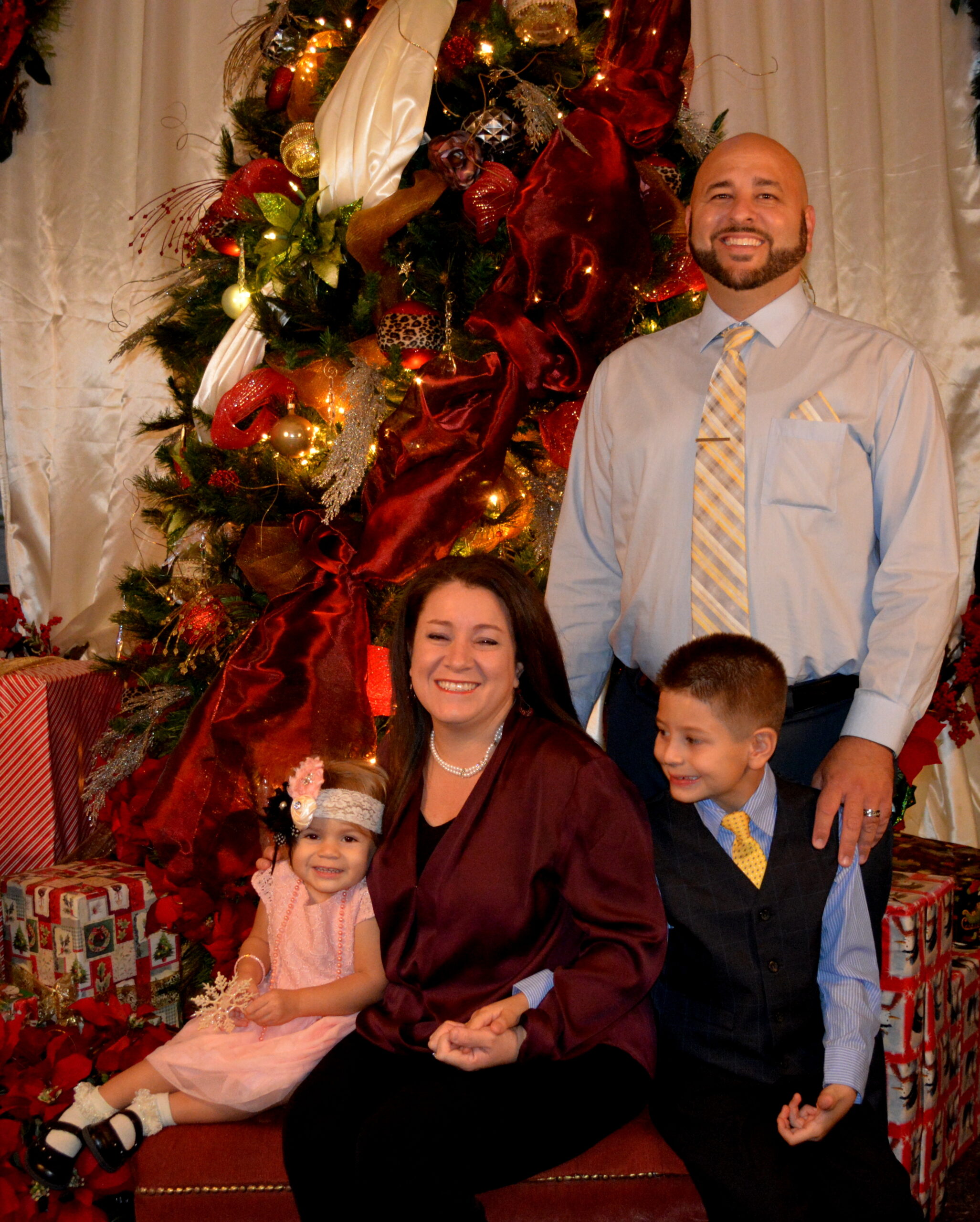 Introducing Xochil Elmore, Moodsetter Mami and Faithfully Living Contributing Columnist