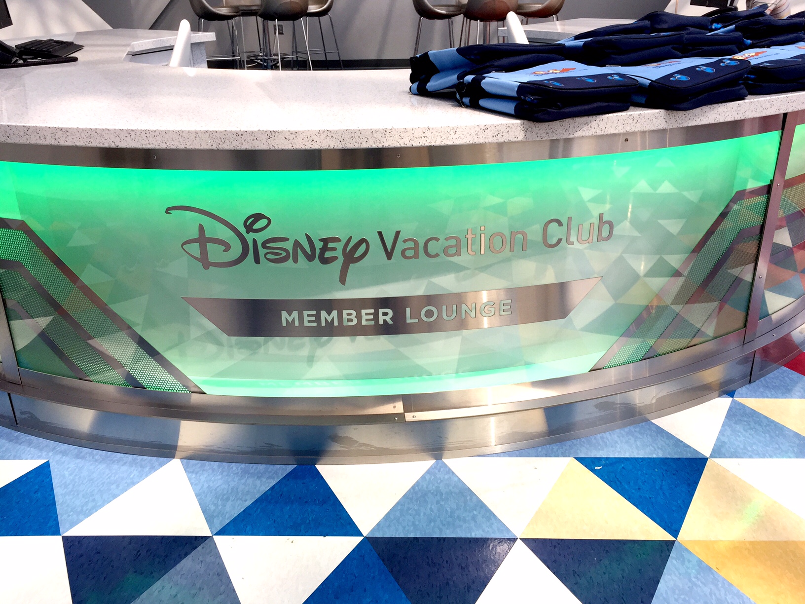 Five Reasons to Love the Disney Vacation Club Member Lounge at Epcot